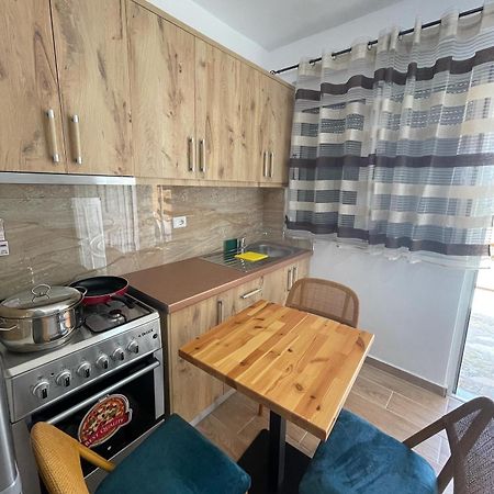 Jona Rooms Himarë Eksteriør billede