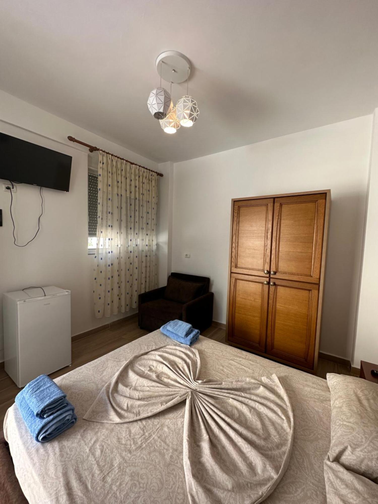 Jona Rooms Himarë Eksteriør billede